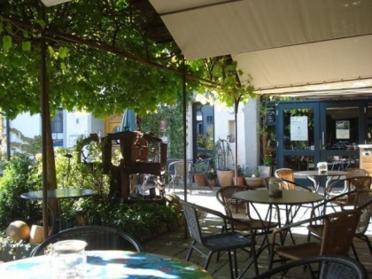 照片: Das kleine Landcafe